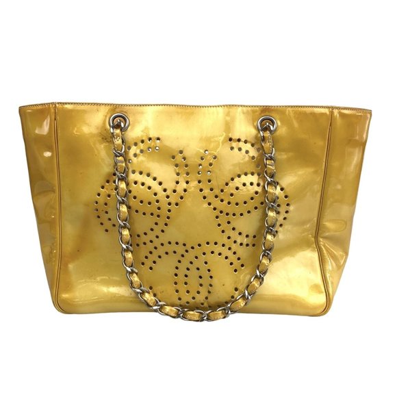 CHANEL  Enamel Yellow triple CC logo Tote bag w/ Pouch  & unbranded dust bag 🔥 - Picture 12 of 15